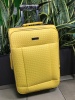 Кожаный плетеный  чемодан на 4-х колесах Vista , размер M цвет желтый.Высота 60