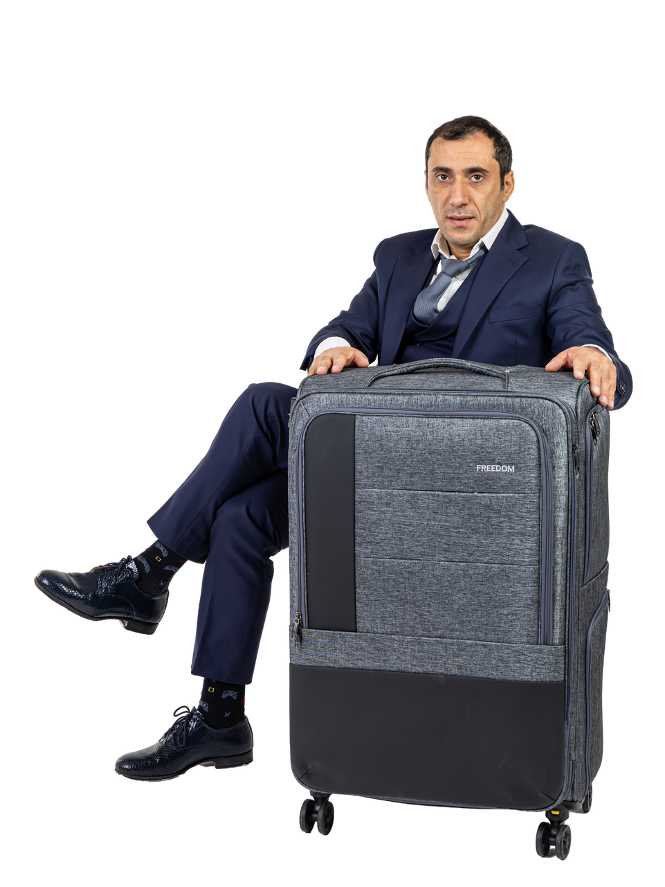 FREEDOM TravelPro, Тканевый чемодан с функцией расширения и съемными колесами, цвет Серый, размер M